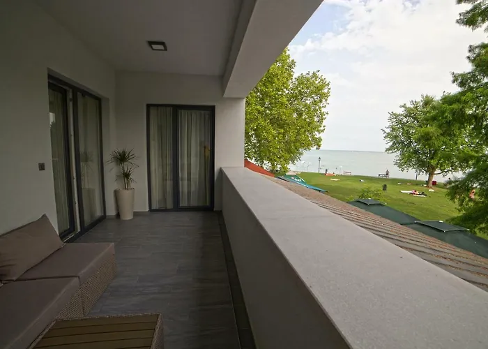 Mango Apartman *